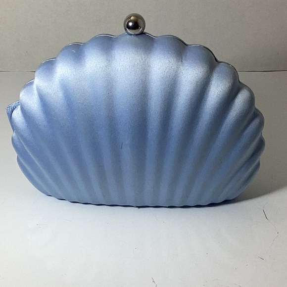 INC INTERNATIONAL CONCEPTS
Seashell Minaudiere Satin Crossbody, - Picture 3 of 8